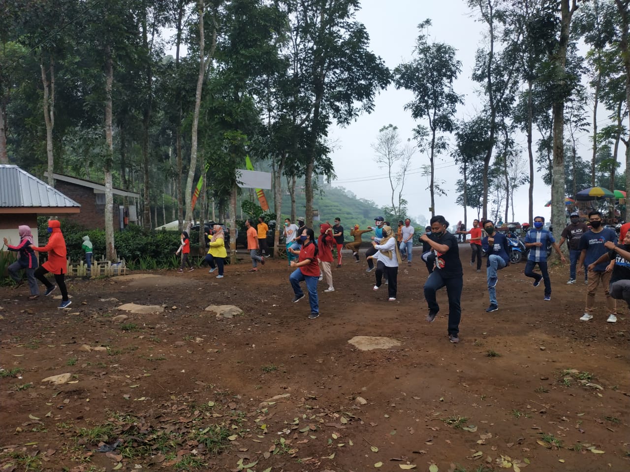 Read more about the article Senam Ceria di Kawasan Kebun Teh Gunung Gambir